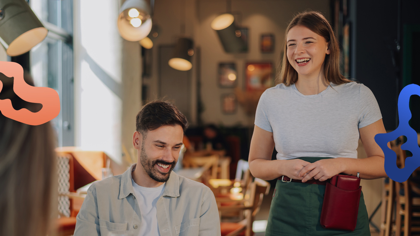 Ung kvinna har hittat ett jobb snabbt inom restaurangbranschen